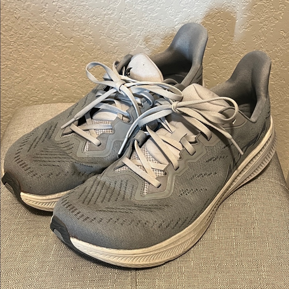 Men’s Altra Experience Flow 2, size 10.5